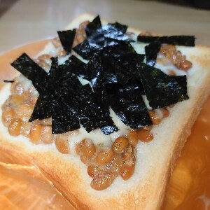 味付け海苔香る＊納豆のチーズトースト